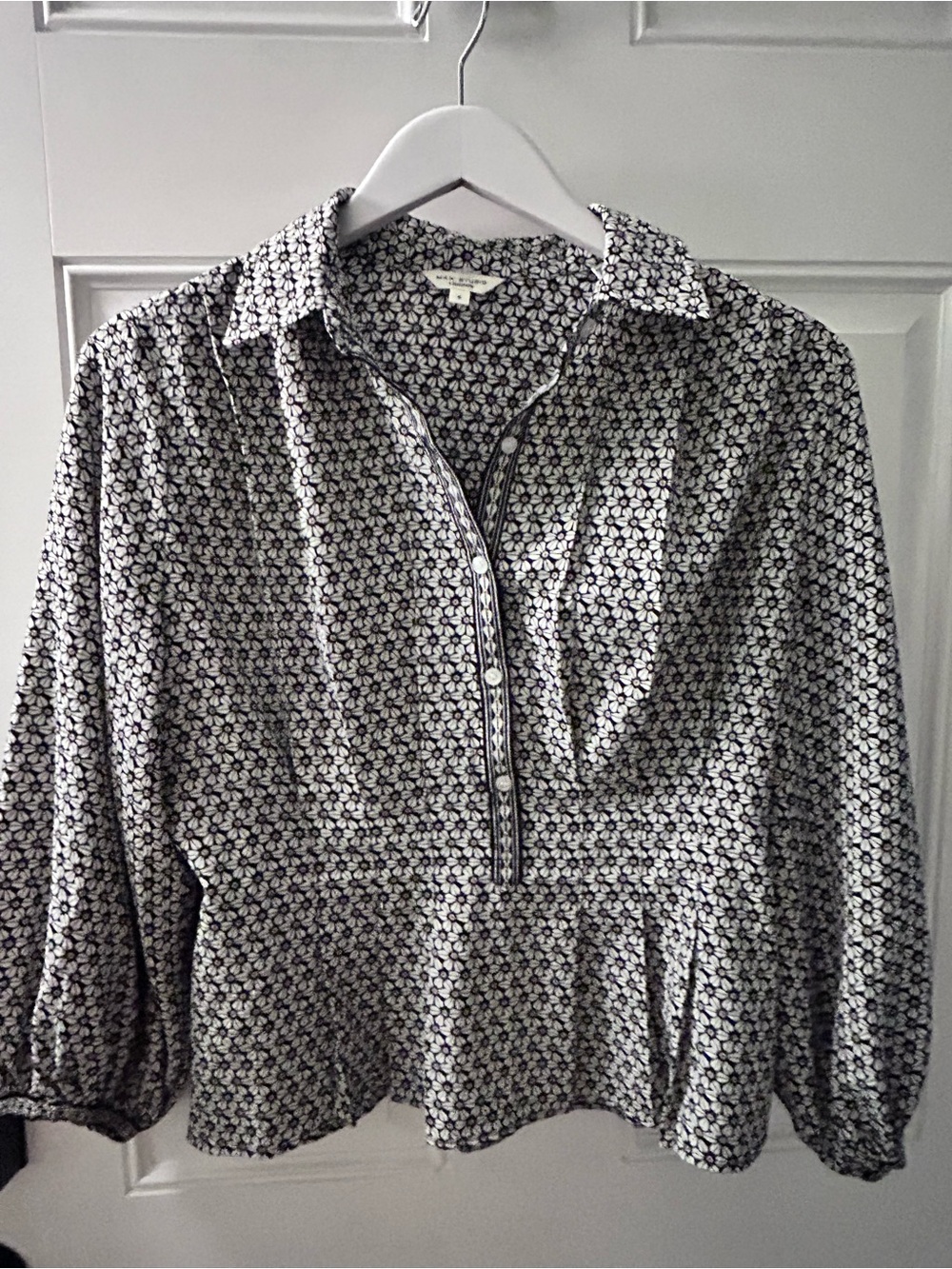 Max Studio Black & White Printed Button-Front Peplum Blouse